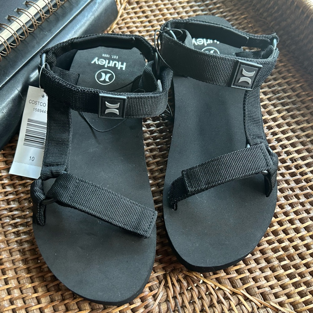 NWT Hurley Strap Sandal Size 10
